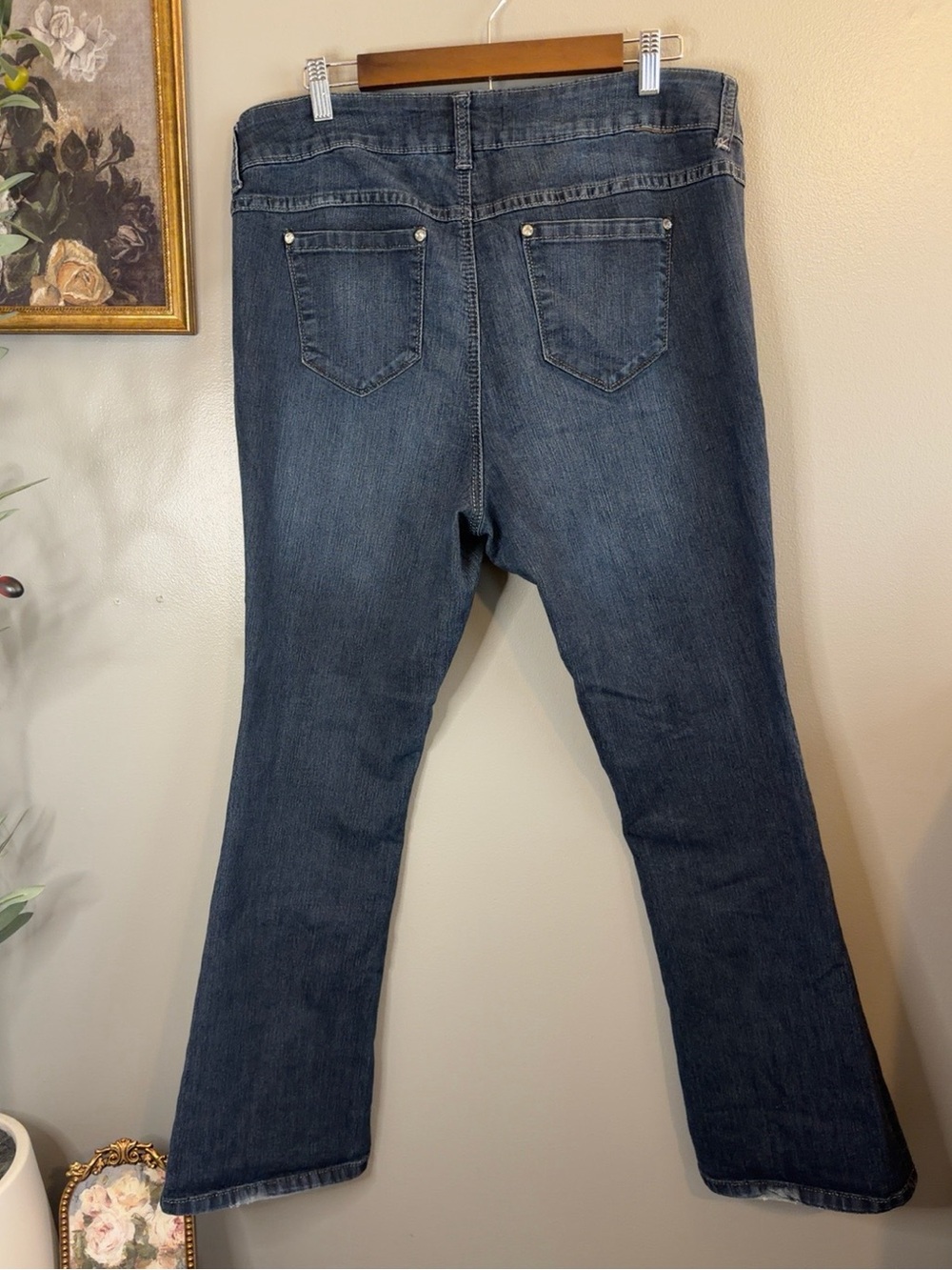 Torrid Denim Bootcut Stretch Jeans Dark Wash Size 16 Women’s - Picture 4 of 7